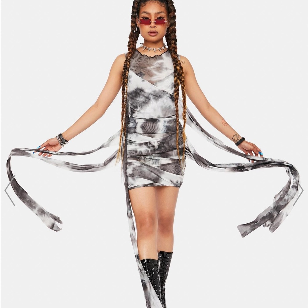 COPY - BRAND NEW DollsKill Dress - Picture 3 of 4